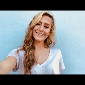 Meet your Posher, Christina